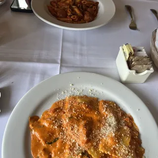 Mezzelune al Salmone