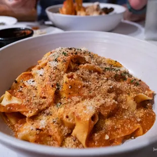 Pappardelle alla bolognese