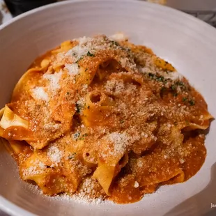 Pappardelle alla bolognese