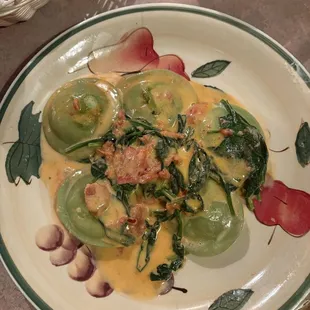 Spinach ravioli with spinach