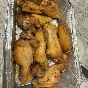 fried chicken, fried chicken wings, chicken wings and fried chicken, food, chicken, bbq chicken, chicken wings, bbq wings, poultry