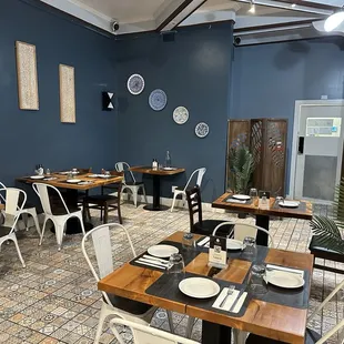 Ample seating, Tunisian inspired flooring