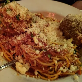Spaghetti & Meatball Lunch