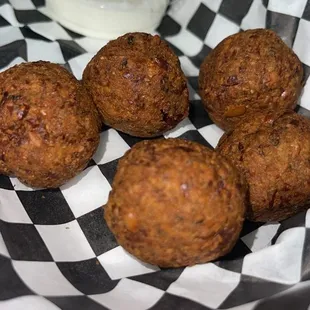 8 Pc Falafel Combo