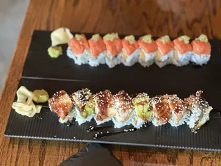 Eight Sushi Lounge