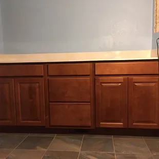Bathroom vanity