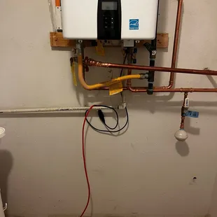 Cord wrapped around the condensation pipe