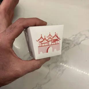 "Side" of mac for almost FIVE BUCKS like 3-4 bites