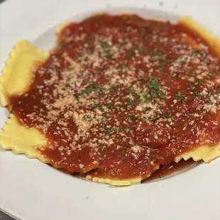 Ravioli&apos;s with Homemade Marinara Sauce