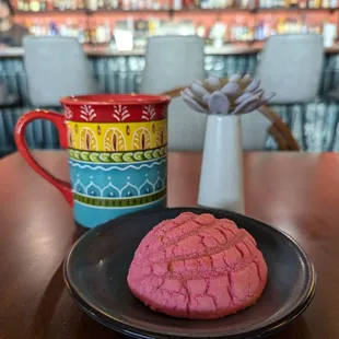 Cafe de olla includes mini concha