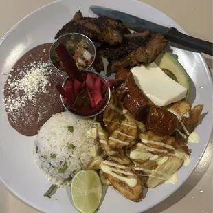Carne asada catracha.