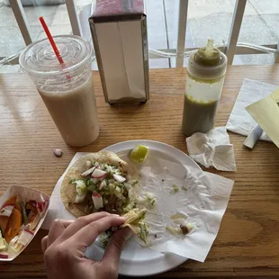 Taco de lengua . Hit the spot!