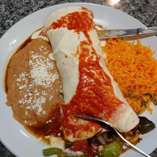 a plate of mexican food