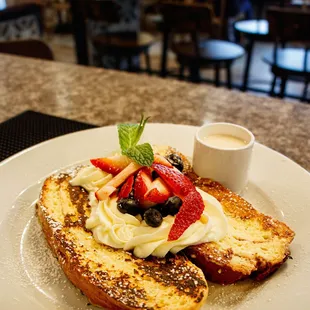 Try these delicious cinnamon bread toasts with tres leches, mascarpone cream and fresh berries.