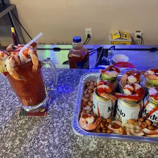 Michelada and 6 botanero