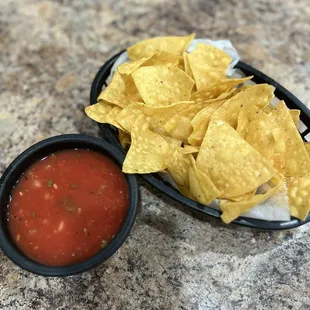 Chips &amp; salsa