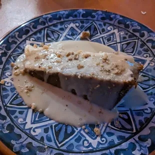 carrot cake (half piece)