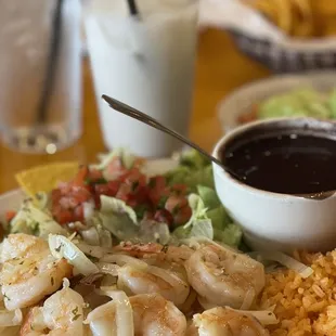 Camarones al ajillo/shrimp with garlic sauce