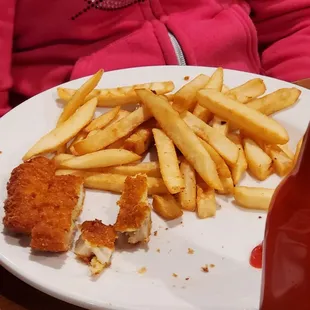 Half ear kids chicken strips and fries