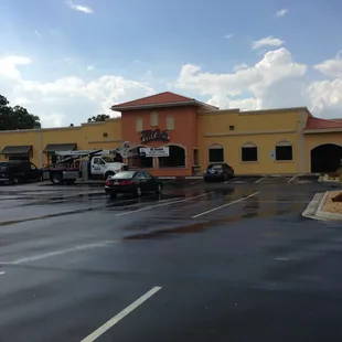 the parking lot of a restaurant