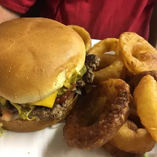 Green chile cheeseburger