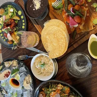 Oysters, pulpo, fish of the day, Mi Casa salad