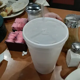 Larg sweet tea mmmmm. Cold and sweet