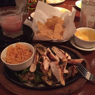 Mama's Chicken Con Hongos