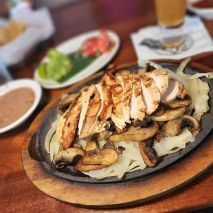 Mamas chicken con hongos