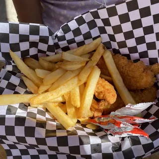 Kids Chicken Strips with Fries