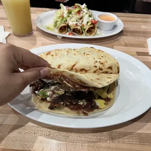 10. Baleadas con Carne