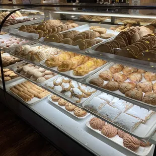 The variety of Mexican pan dulces is pura vida! (All life)