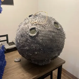 Full moon circle Piñata