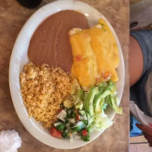 a plate of mexican food