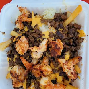 Carne asada fries with shrimp &amp; no sour cream