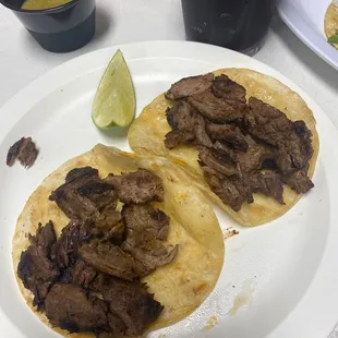 Pésimo servicio, pésima comida, carne cruda &amp; fea