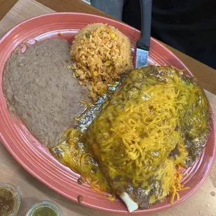 a plate of mexican food