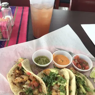 shrimp tacos and pineapple sweet tea