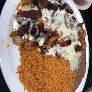 I ordered this the last time I went. It&apos;s the mi hacienda deluxe or special. I forget names. But it&apos;s got a little bit of everything