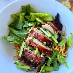 Mi Vit Quay (bbq duck noodle dry version) - looks good, but it wasn&apos;t that good..