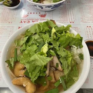 Hu tieu thap cam (house rice noodle soup)