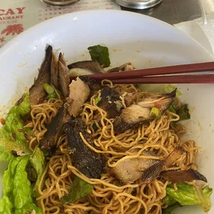 I ordered the Mi kho xa xiu. I ate the veggie and the noodles, the meat is dry and burned.