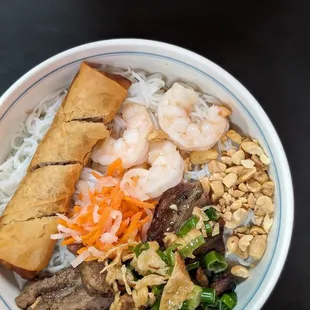 #26 Bún thit nướng chà giò tôm (vermicelli with grilled pork, spring roll, &amp; shrimp)
