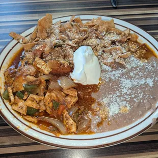 Chilaquiles Michoacanos con pollo