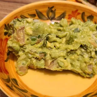 2 bucks for a decent size side of guacamole
