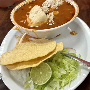 Pozole rojo de pollo