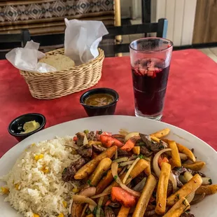Hola! Lomo Saltado and Sangria! Te Amo;)