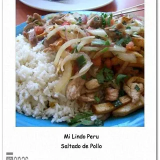 Saltado de Pollo