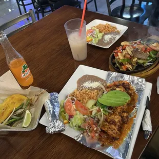Camarones Zarandeados, Gobernador Taco, Fajitas Mixtas
