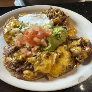 Nachos compuestas with carne